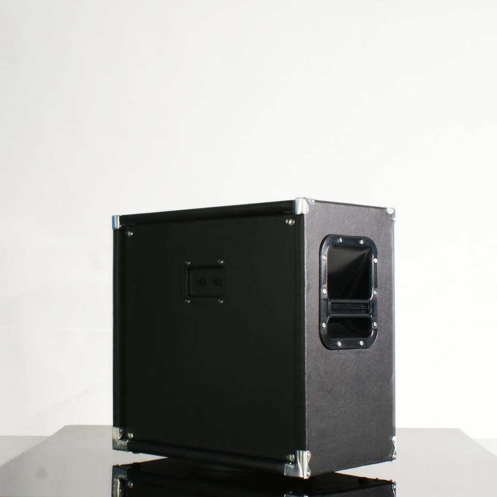 1x15_barebonesAmps_Unloaded_cab_4